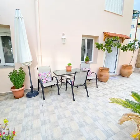 アパート Pigadia